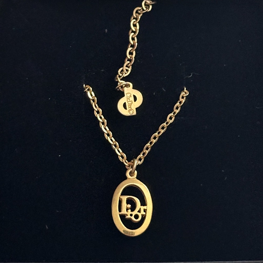 Christian Dior Vintage Logo Oval Pendant Necklace - Picture 3 of 11